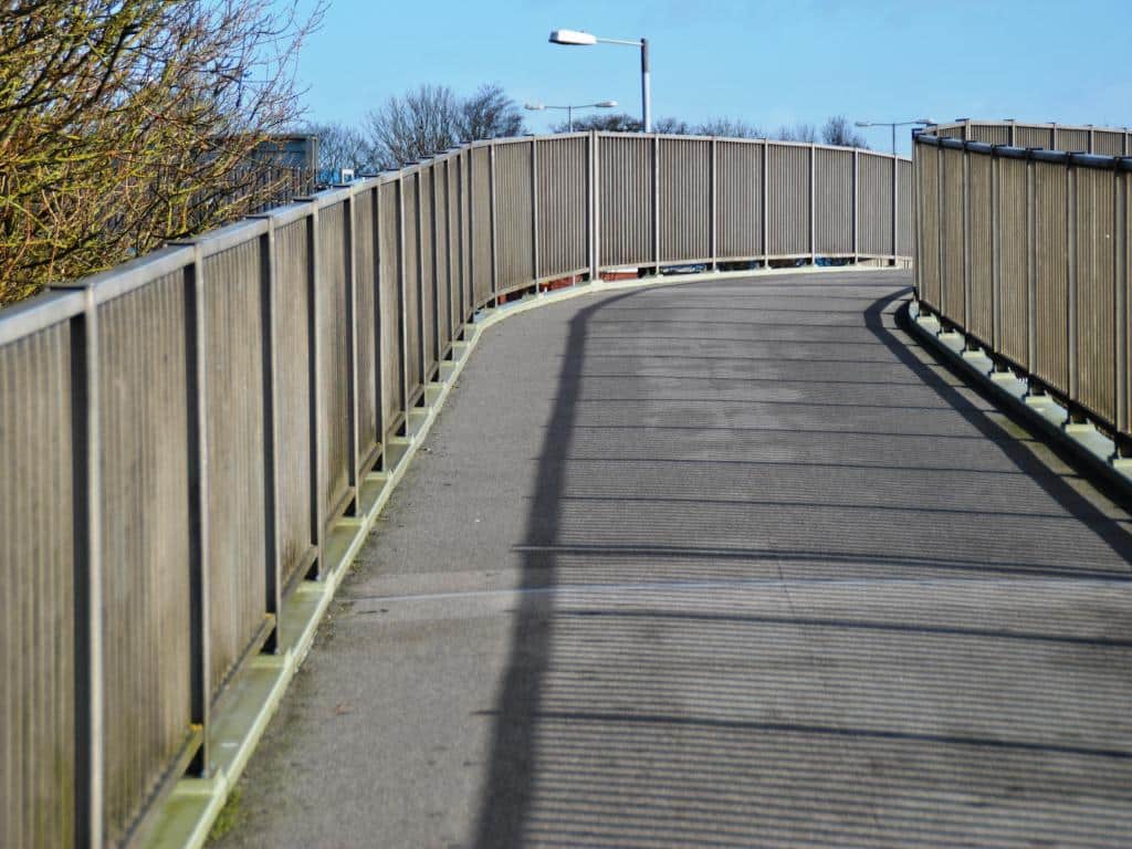 gablescross footbridge swindon 3