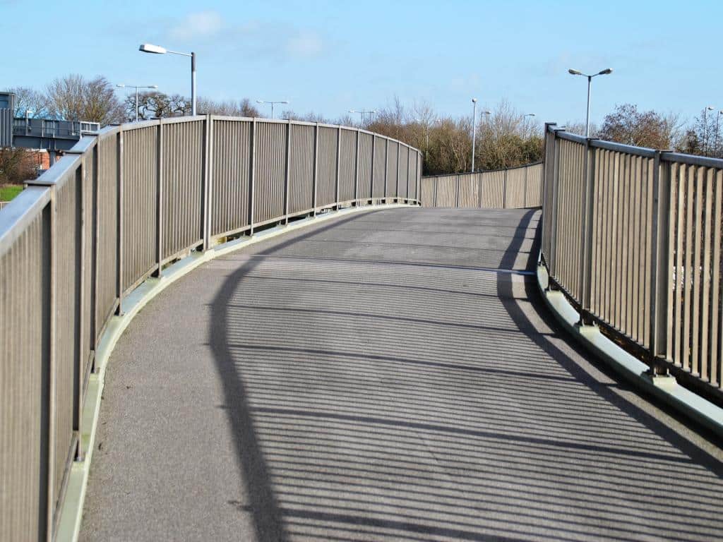 gablescross footbridge swindon 4